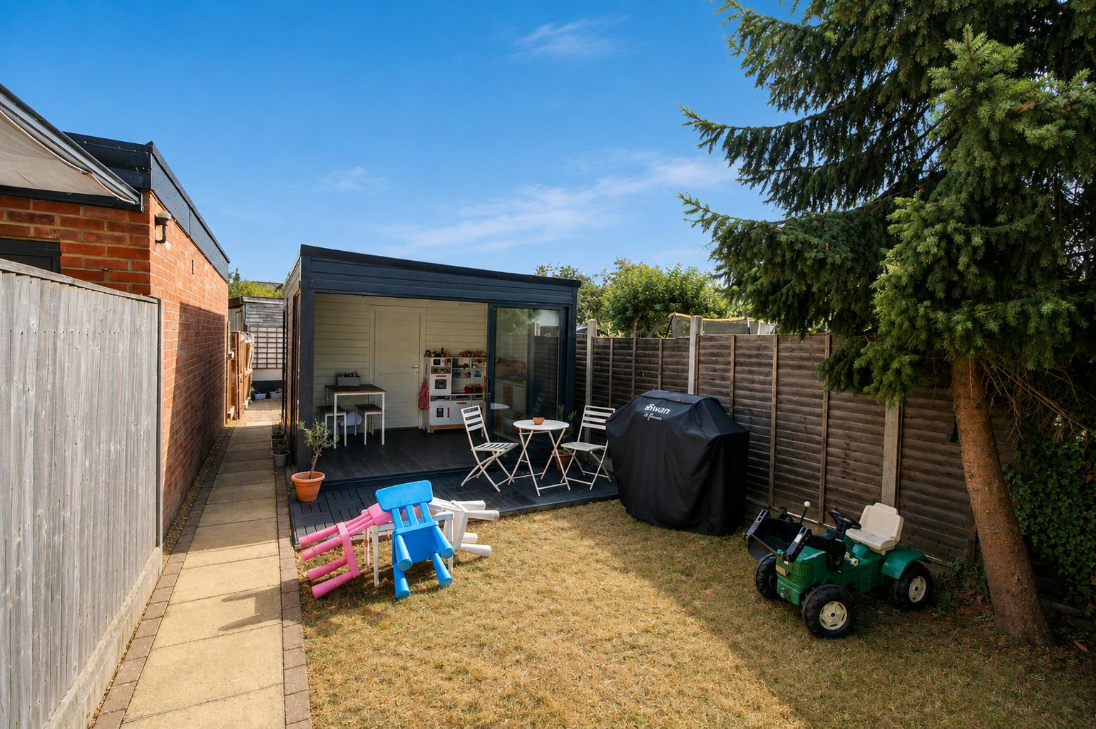 Gratwicke Road, Tilehurst, Reading